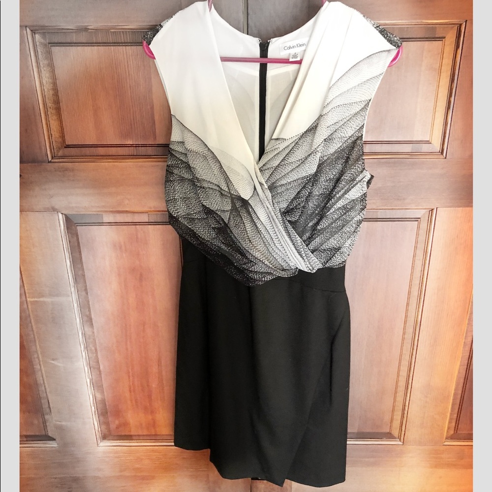 Size 4 Calvin Klein Black and White Sheath Dress